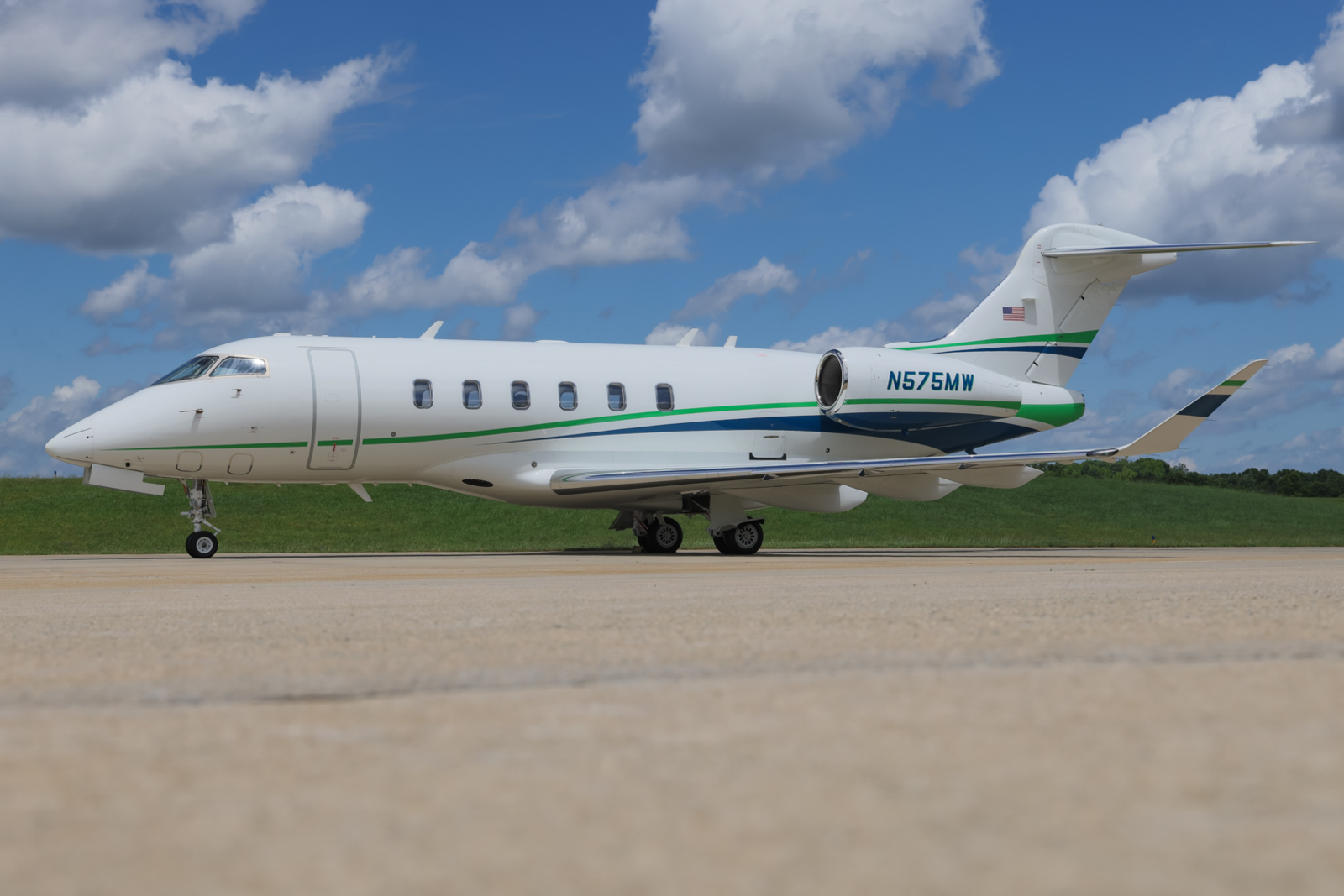 Bombardier CL 350/3500 S/N 20577 for sale | feature image