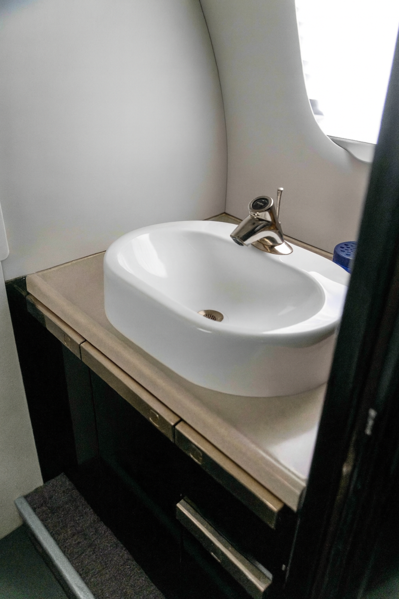 Embraer Phenom 300-300E  S/N 50500031 for sale | gallery image: /userfiles/files/e29930a6-1ca3-449d-b5a4-7375def285b6.png