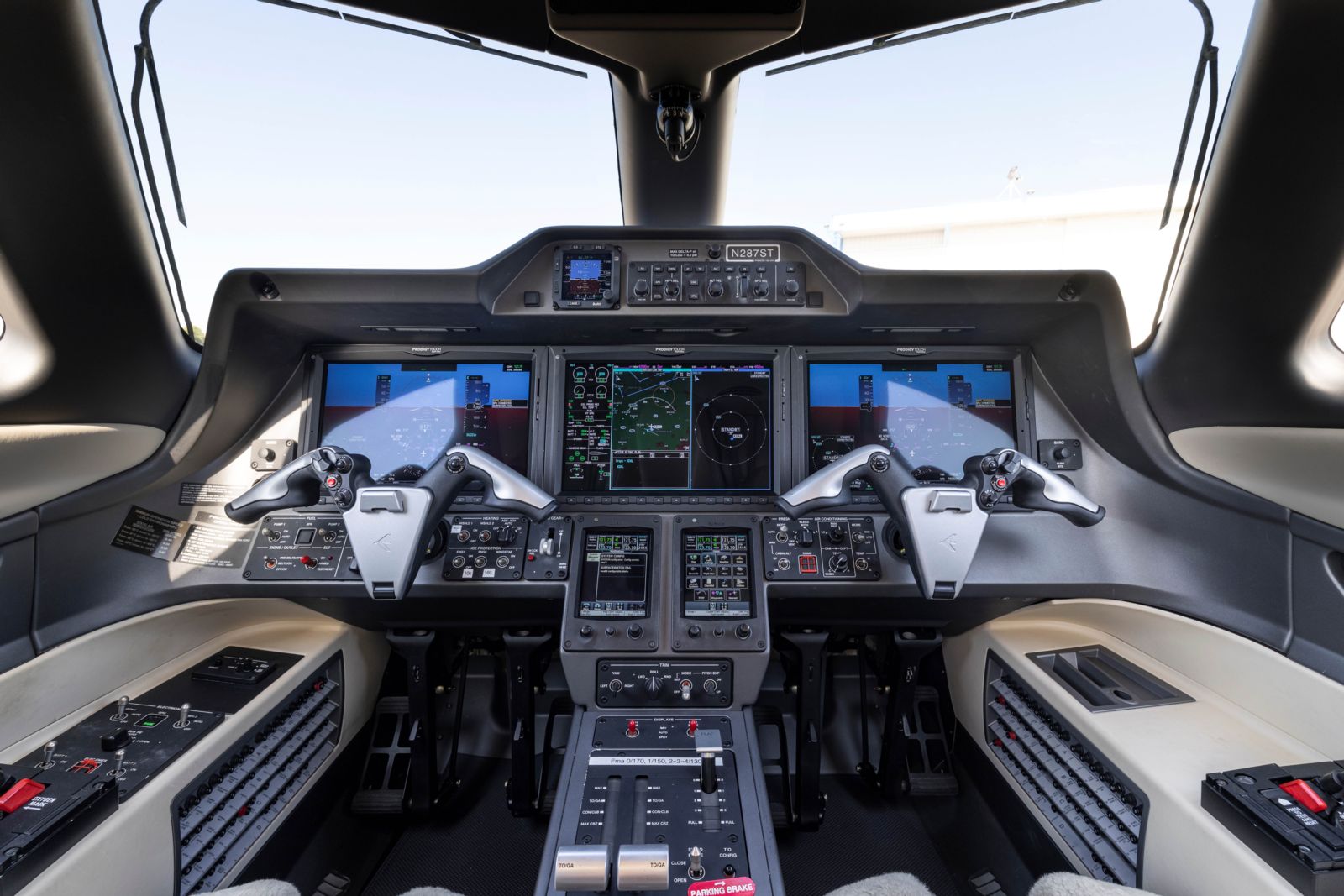 Embraer Phenom 100-100E-100EV-100EX  S/N 50000404 for sale | gallery image: /userfiles/files/n287st-12.jpg