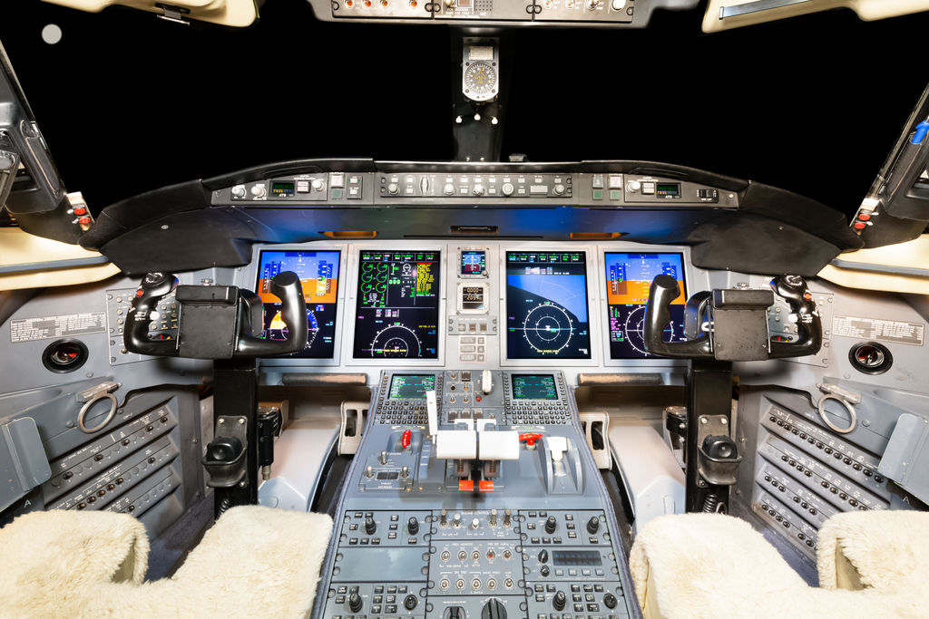 Bombardier CL 605  S/N 5775 for sale | gallery image: /userfiles/files/specs/CJ2Plus/BFP_9756.jpg