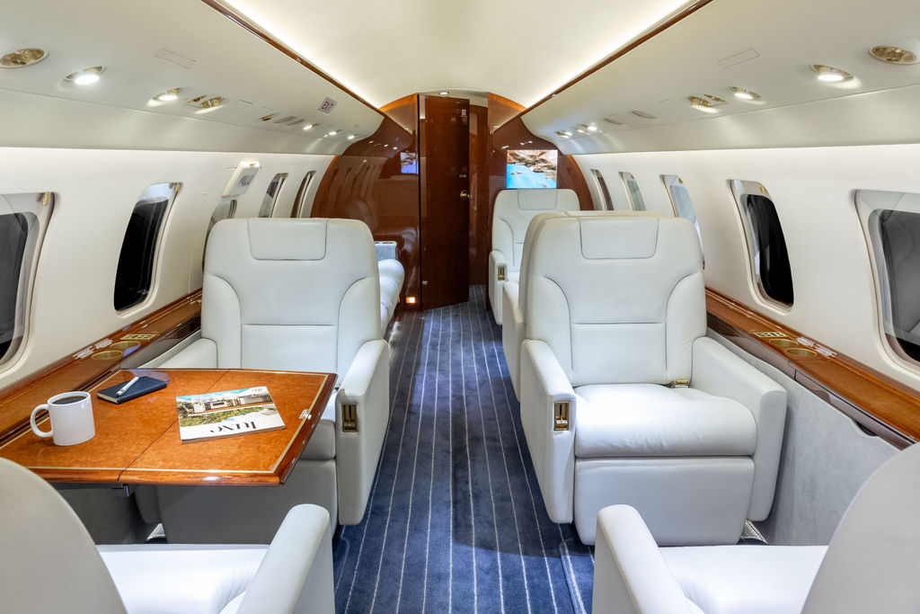 Bombardier CL 605  S/N 5775 for sale | gallery image: /userfiles/files/specs/CJ2Plus/BFP_9954.jpg