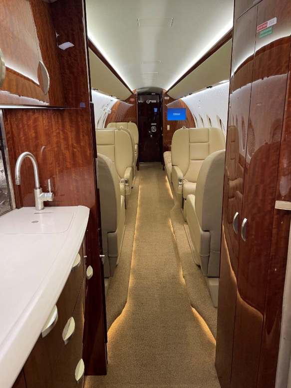 Gulfstream G280  S/N 2018 for sale | gallery image: /hal/userfiles/images/listing-images/44599/001389.png