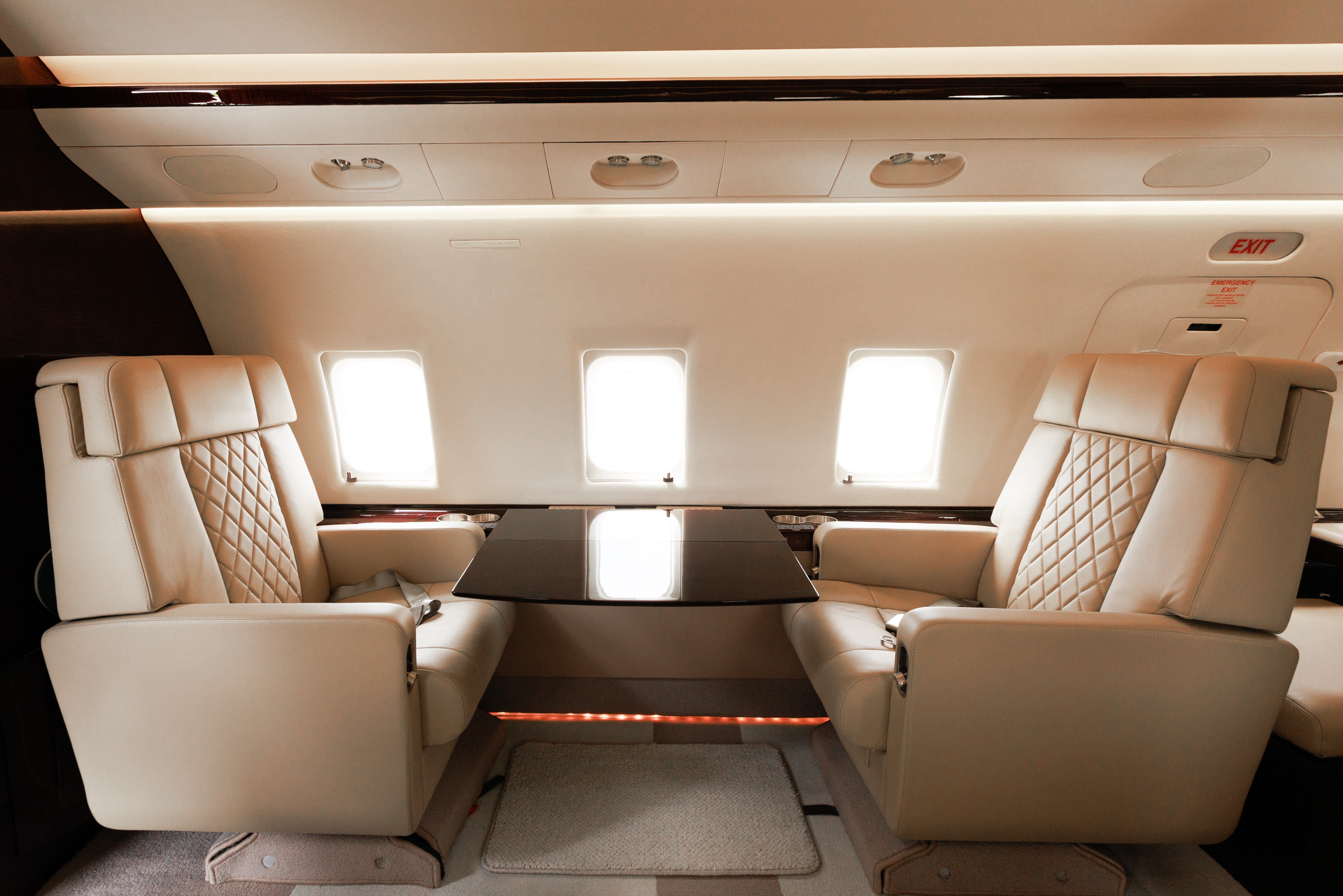 Bombardier CL 604  S/N 5644 for sale | gallery image: /hal/userfiles/images/listing-images/47428/SONE0626.jpg