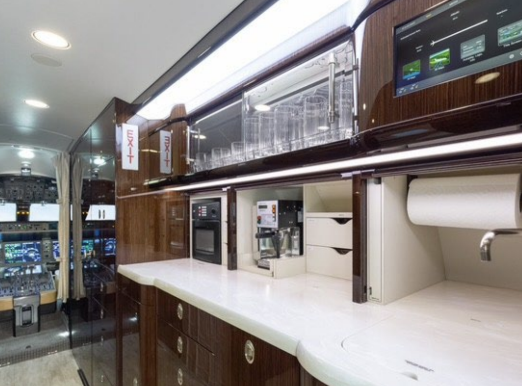 Bombardier Global 6000  S/N 9772 for sale | gallery image: /hal/userfiles/images/listing-images/47888/000037.png