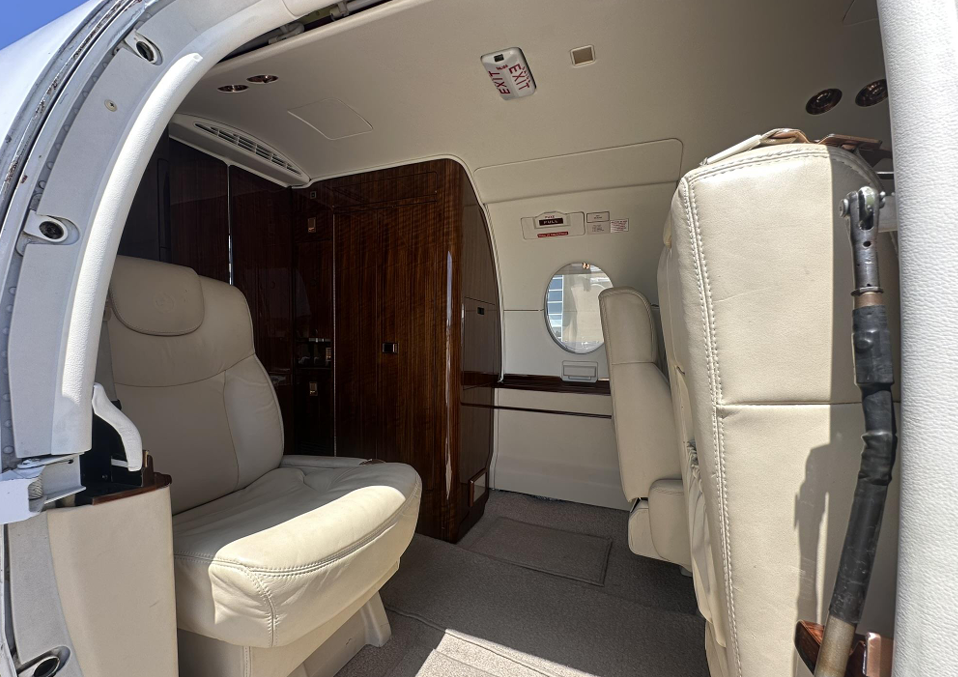 Hawker/Textron 400XP  S/N RK-493 for sale | gallery image: /hal/userfiles/images/listing-images/48148/003287.png