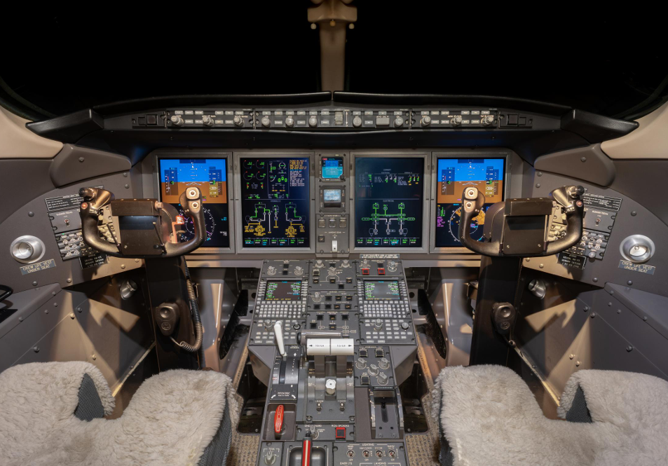 Bombardier CL 300  S/N 20146 for sale | gallery image: /hal/userfiles/images/listing-images/48869/003266.png