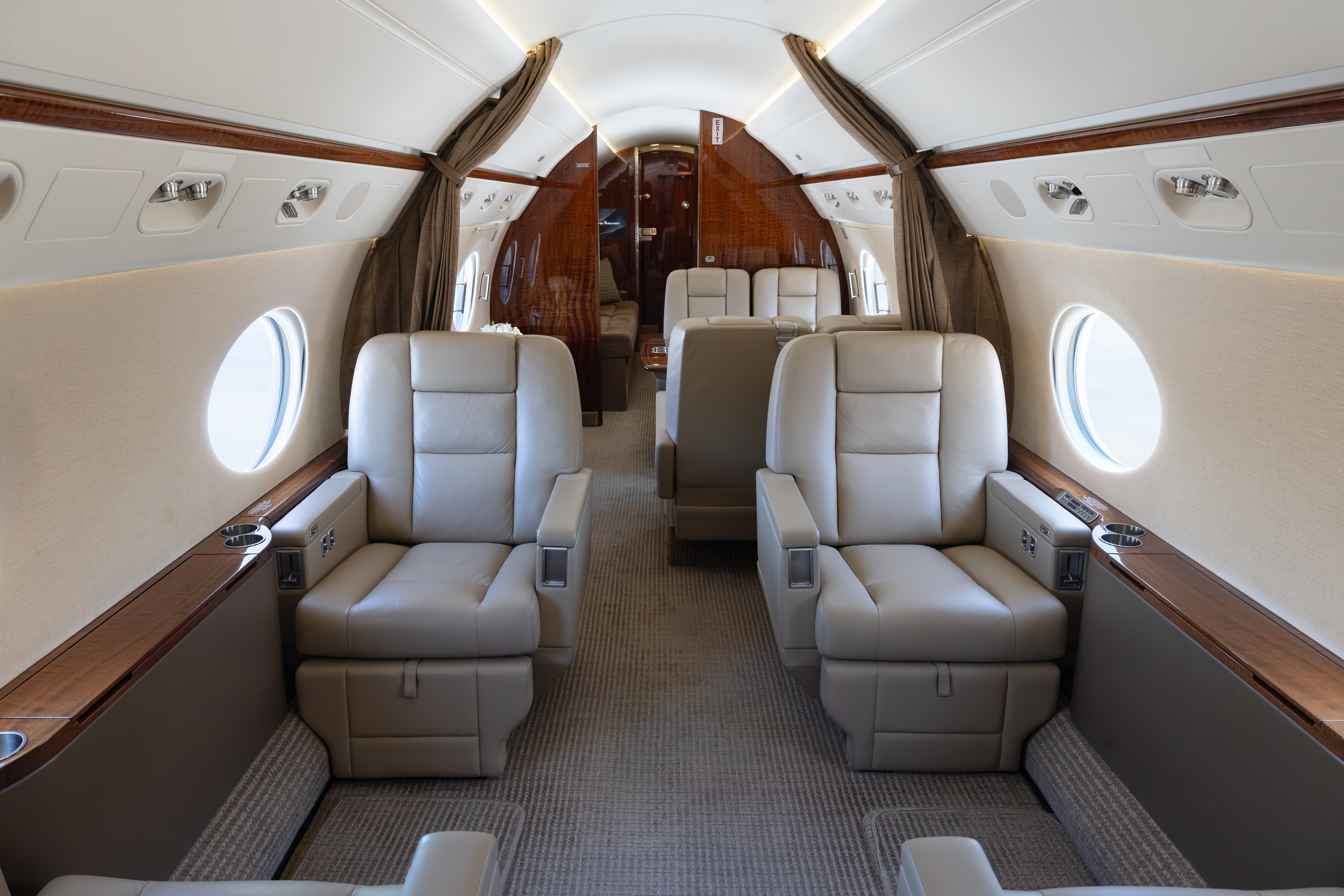 Gulfstream G550  S/N  for sale | gallery image: /hal/userfiles/images/listing-images/49211/N451GV-G550-6.jpg
