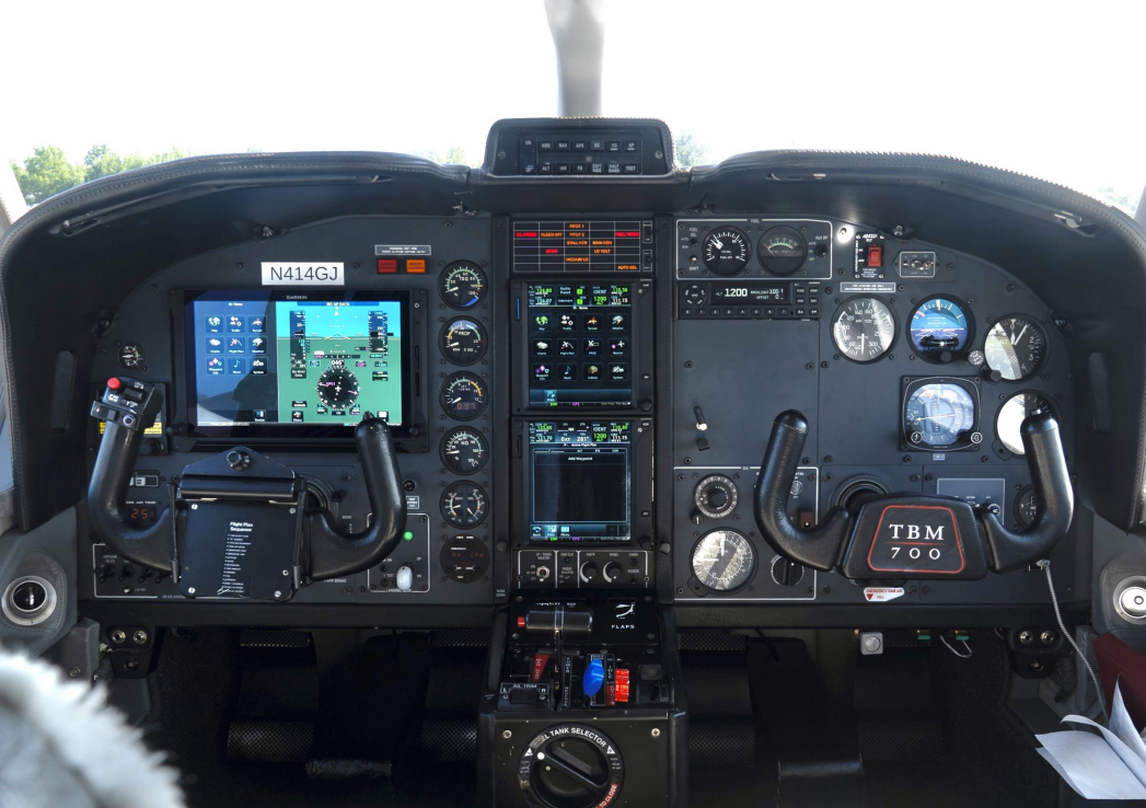 Daher TBM 700  S/N 20 for sale | gallery image: /hal/userfiles/images/listing-images/49350/000439.png