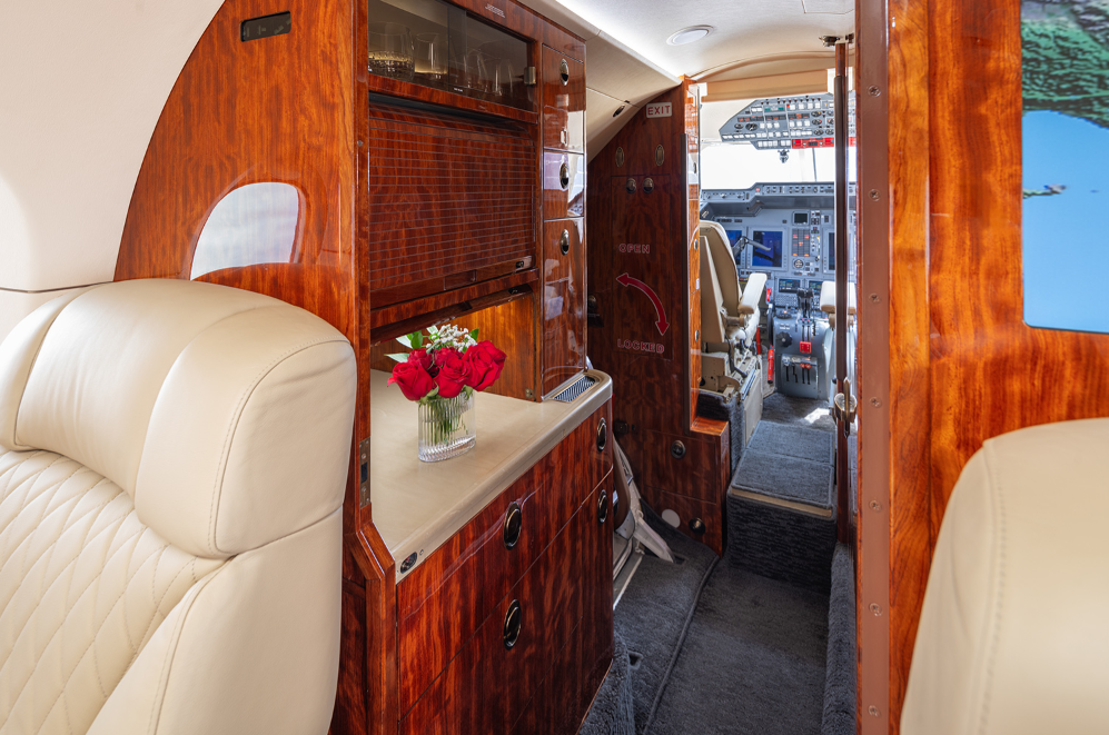 Hawker/Textron 900XP  S/N HA-0037 for sale | gallery image: /hal/userfiles/images/listing-images/50239/003645.png