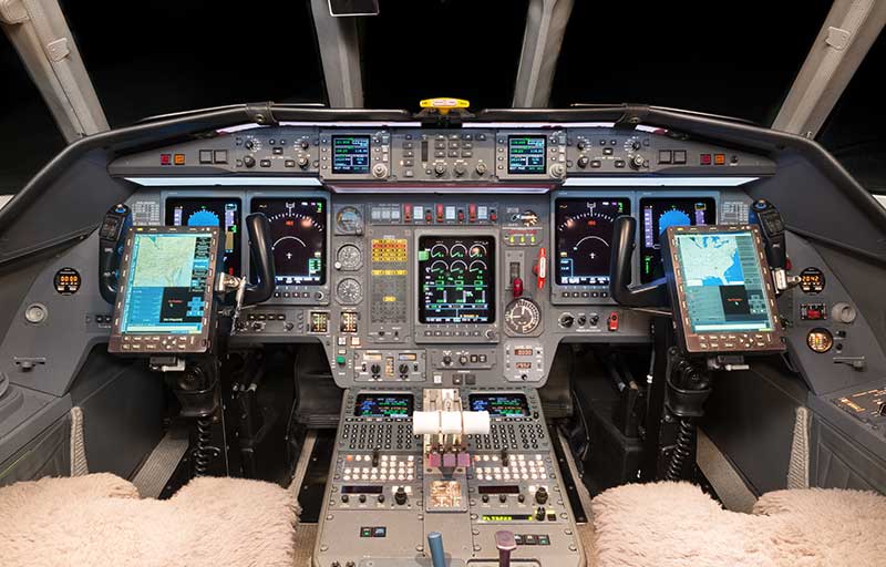 Dassault Falcon 900EX model image /hal/userfiles/images/model-slides/101-1.jpg