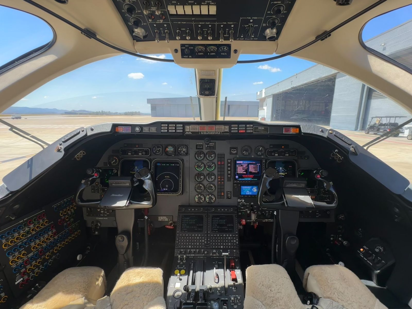 Hawker/Textron 400XP  S/N RK-493 for sale | gallery image: /userfiles/files/0f31179b-0f76-4656-91f1-eda6c9477a15.jpeg