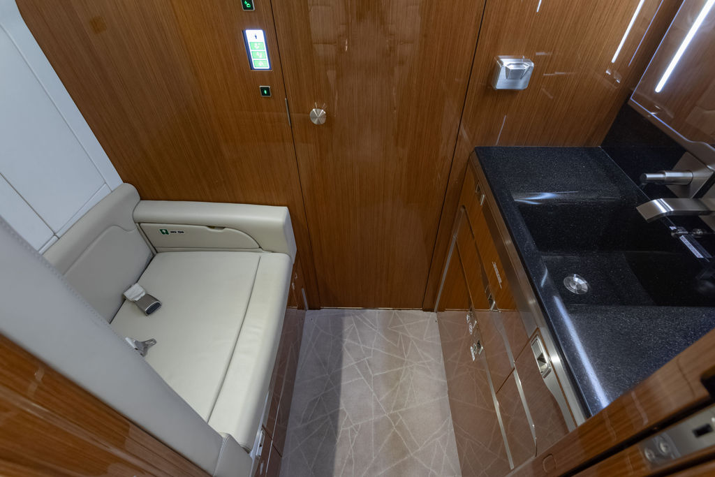 Bombardier CL 350/3500  S/N 20728 for sale | gallery image: /userfiles/files/BFP_6108.jpg