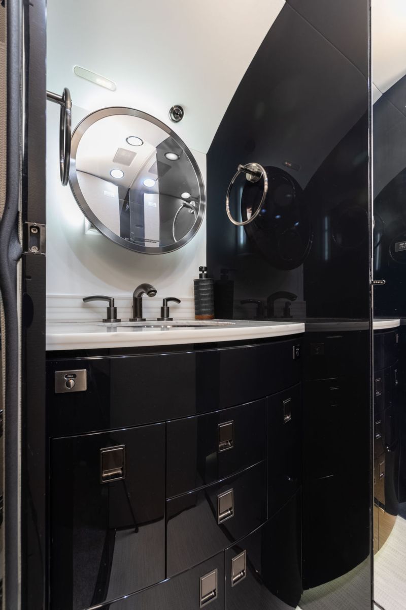 Bombardier CL 605  S/N 5736 for sale | gallery image: /userfiles/files/bfp_1487.jpg