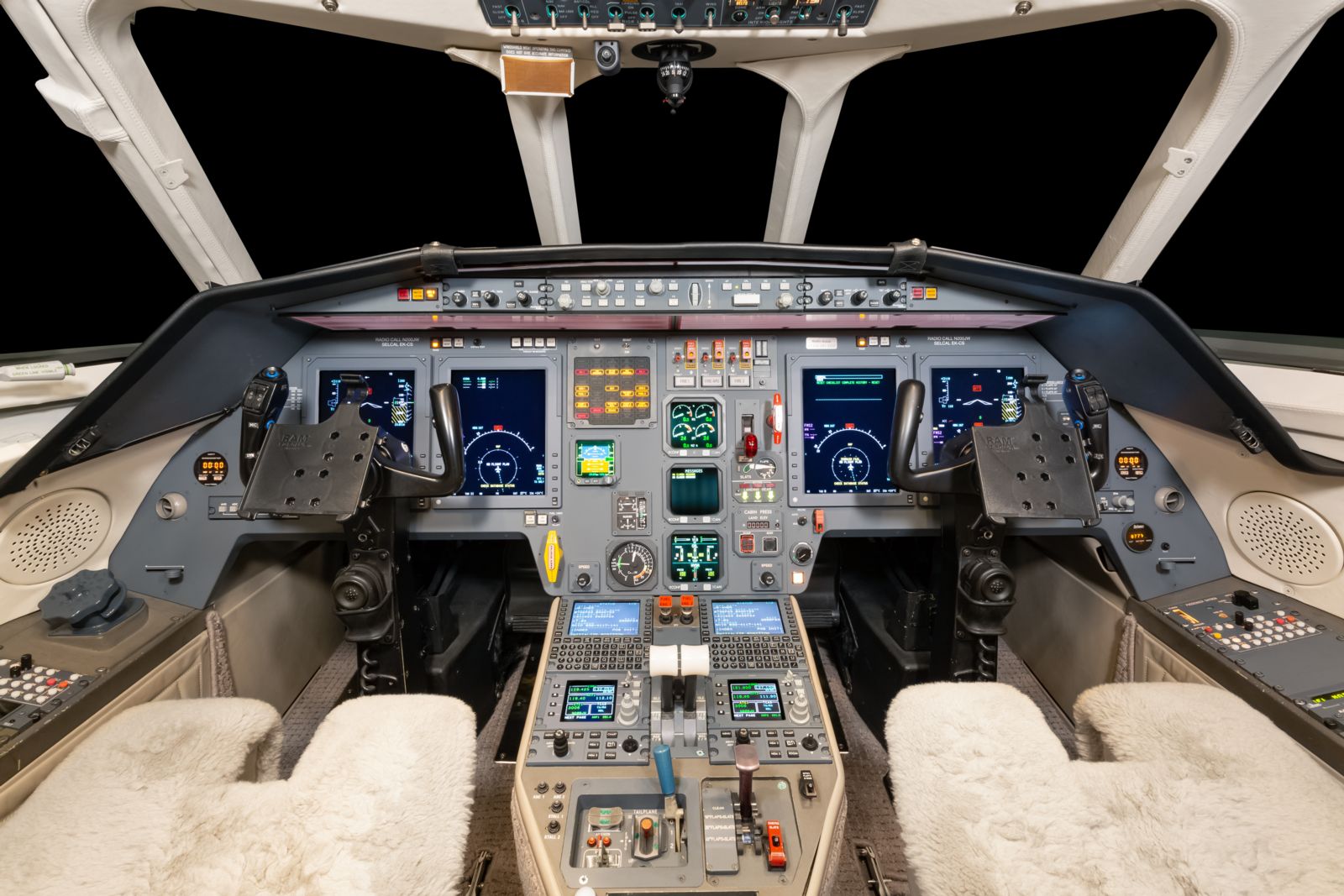 Dassault Falcon 2000  S/N 128 for sale | gallery image: /userfiles/files/bfp_2156.jpg