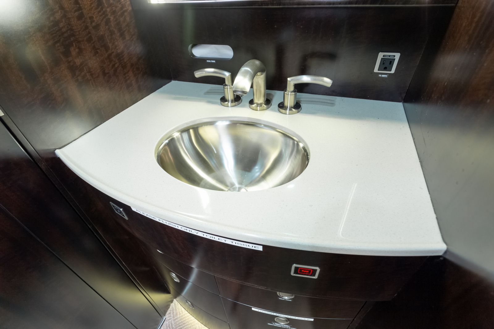 Bombardier CL 605  S/N 5788 for sale | gallery image: /userfiles/files/bfp_3014.jpg