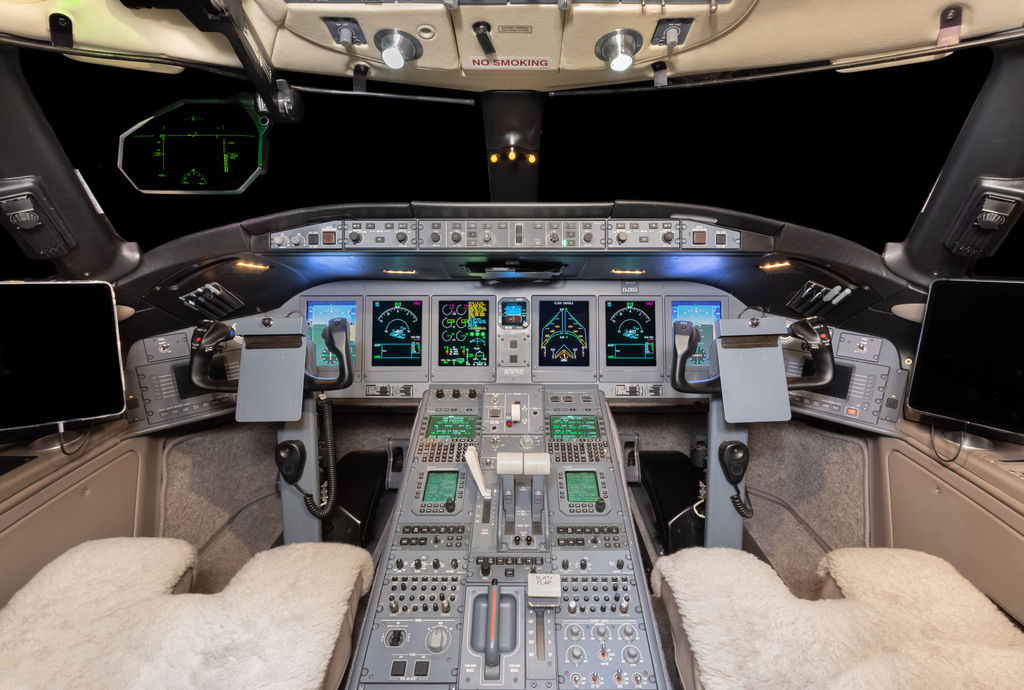 Bombardier Global Express XRS  S/N 9290 for sale | gallery image: /userfiles/files/e.jpg