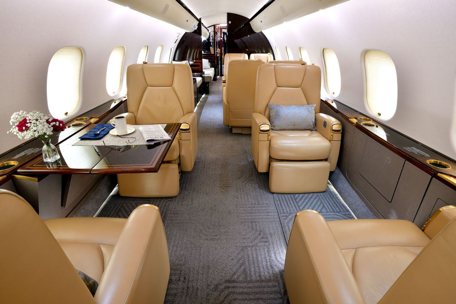 Bombardier Global 5000  S/N 9192 for sale | gallery image: /userfiles/files/int1c_072.jpg