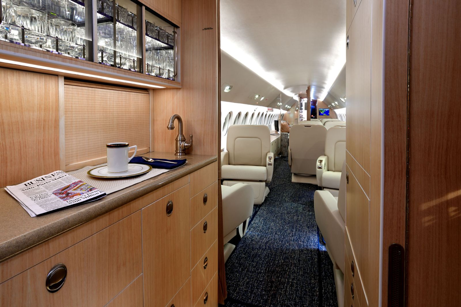 Dassault Falcon 900B  S/N 93 for sale | gallery image: /userfiles/files/int4a_072%20-%20copy.jpg