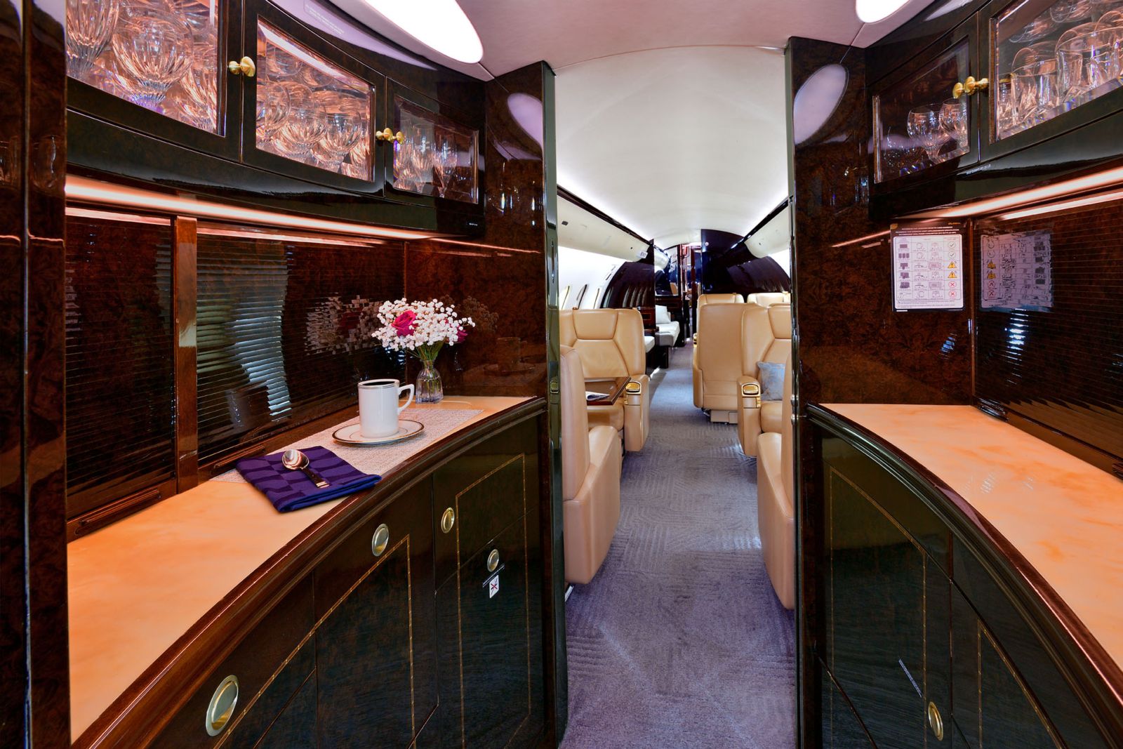 Bombardier Global 5000  S/N 9192 for sale | gallery image: /userfiles/files/int5a_072.jpg