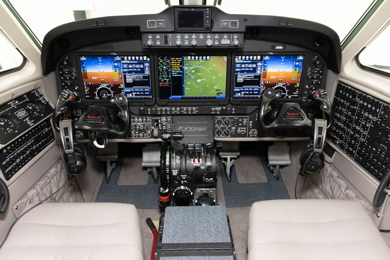 Beech King Air 360  S/N FL-1305 for sale | gallery image: /userfiles/files/kingair_fl-1305_mg_5311.jpg