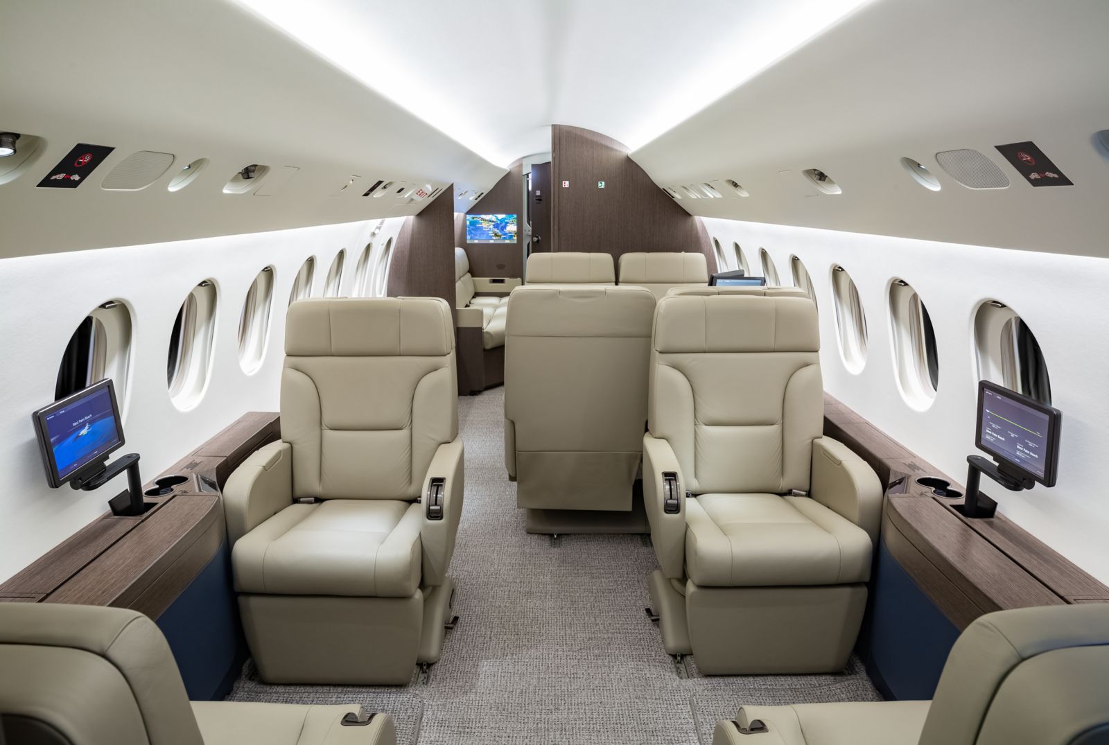 Dassault Falcon 900EX EASy  S/N 232 for sale | gallery image: /userfiles/files/specifications/F900EXy/bfp_3921.jpg