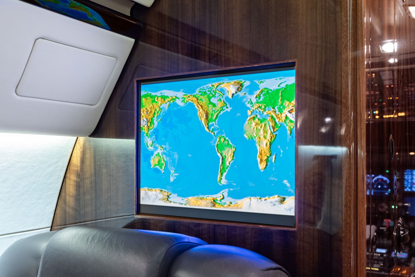 Gulfstream G400 (Heritage)  S/N 1504 for sale | gallery image: /userfiles/files/specifications/G400/1504/bfp_1412.jpg