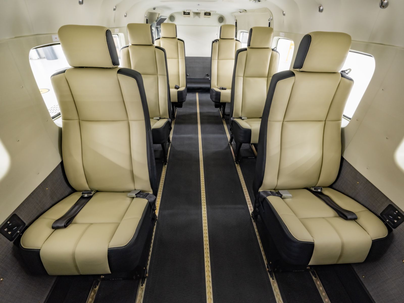 Cessna/Textron Caravan 208B  S/N 208B5907 for sale | gallery image: /userfiles/files/specifications/Grand%20Caravan/5907/dlzf_0031.jpg