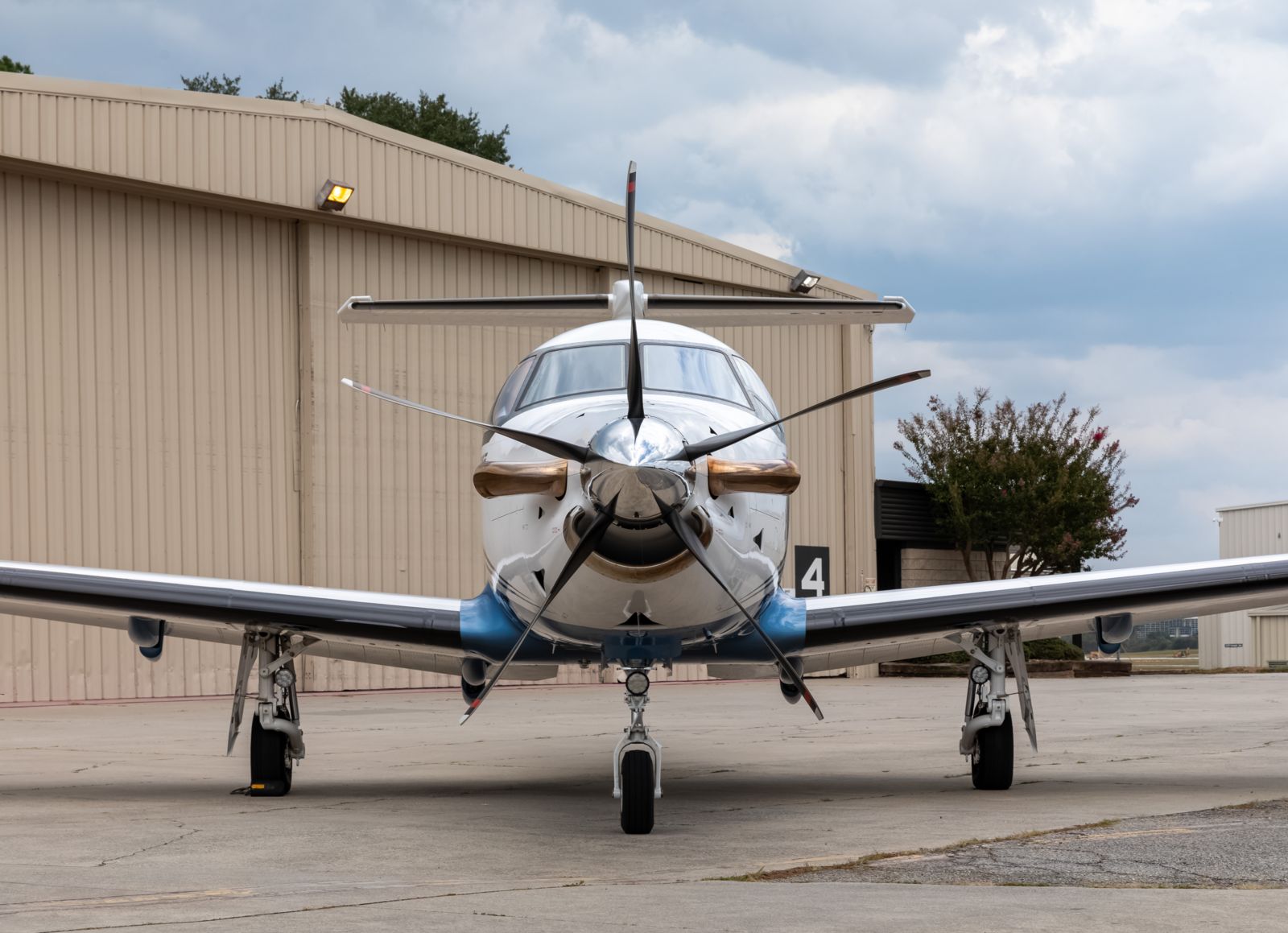 Pilatus PC-12 NGx  S/N 2186 for sale | gallery image: /userfiles/files/specifications/Pilatus_PC12_1456/bfp_9460.jpg