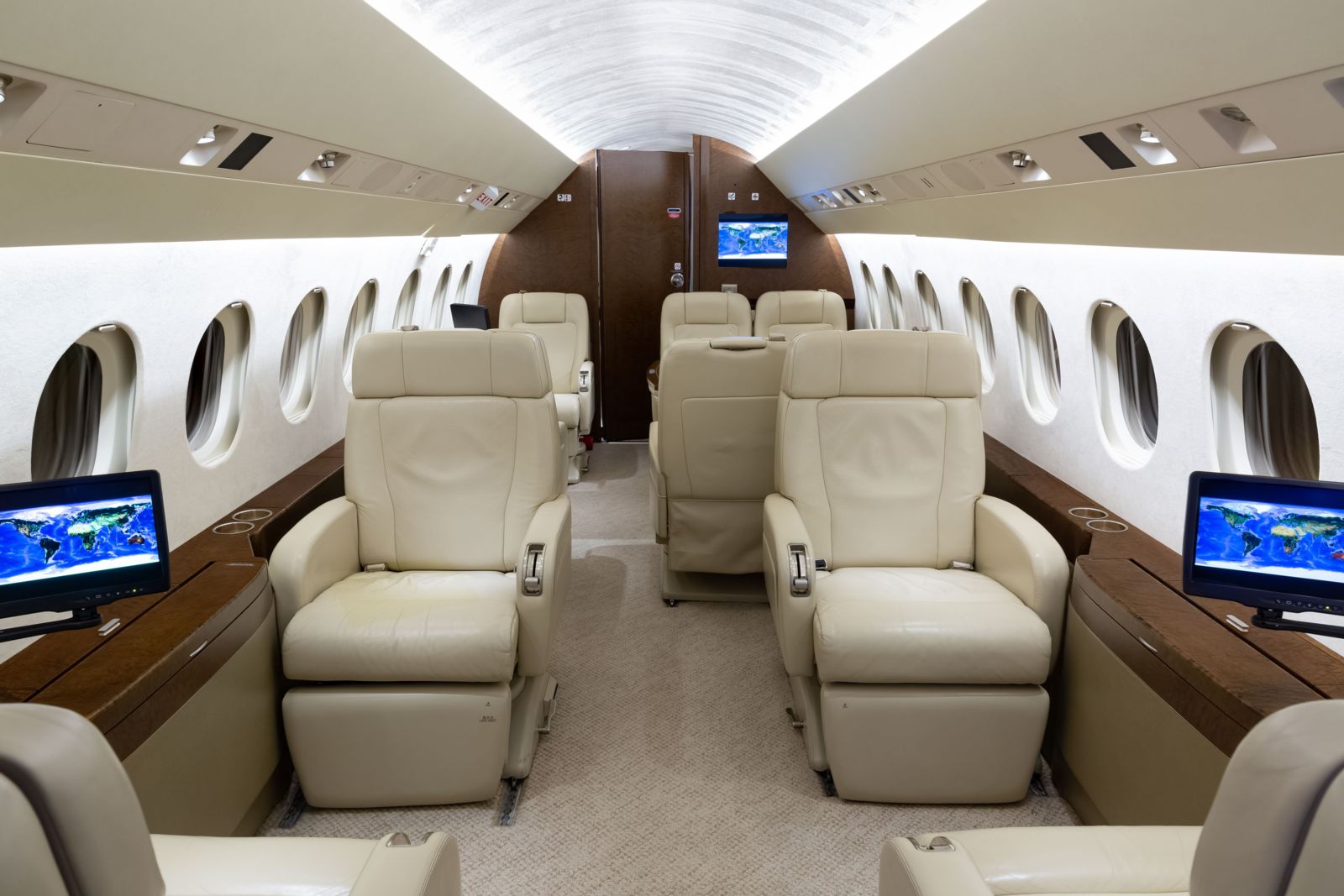 Dassault Falcon 2000LX  S/N 186 for sale | gallery image: /userfiles/files/specs/F2000LX/int%20face%20aft.jpeg