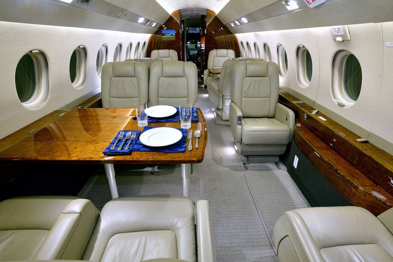 Dassault Falcon 2000LX  S/N 225 for sale | gallery image: /userfiles/images/225/int6c_300.jpg