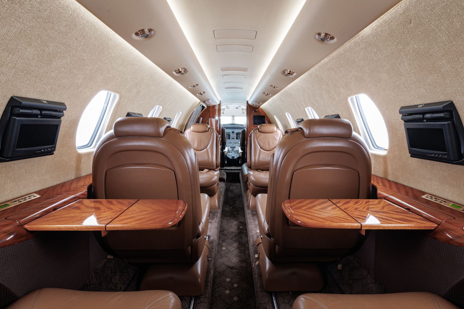 Cessna/Textron XLS+  S/N 6071 for sale | gallery image: /userfiles/images/6071/n6tm_finals-3.jpg