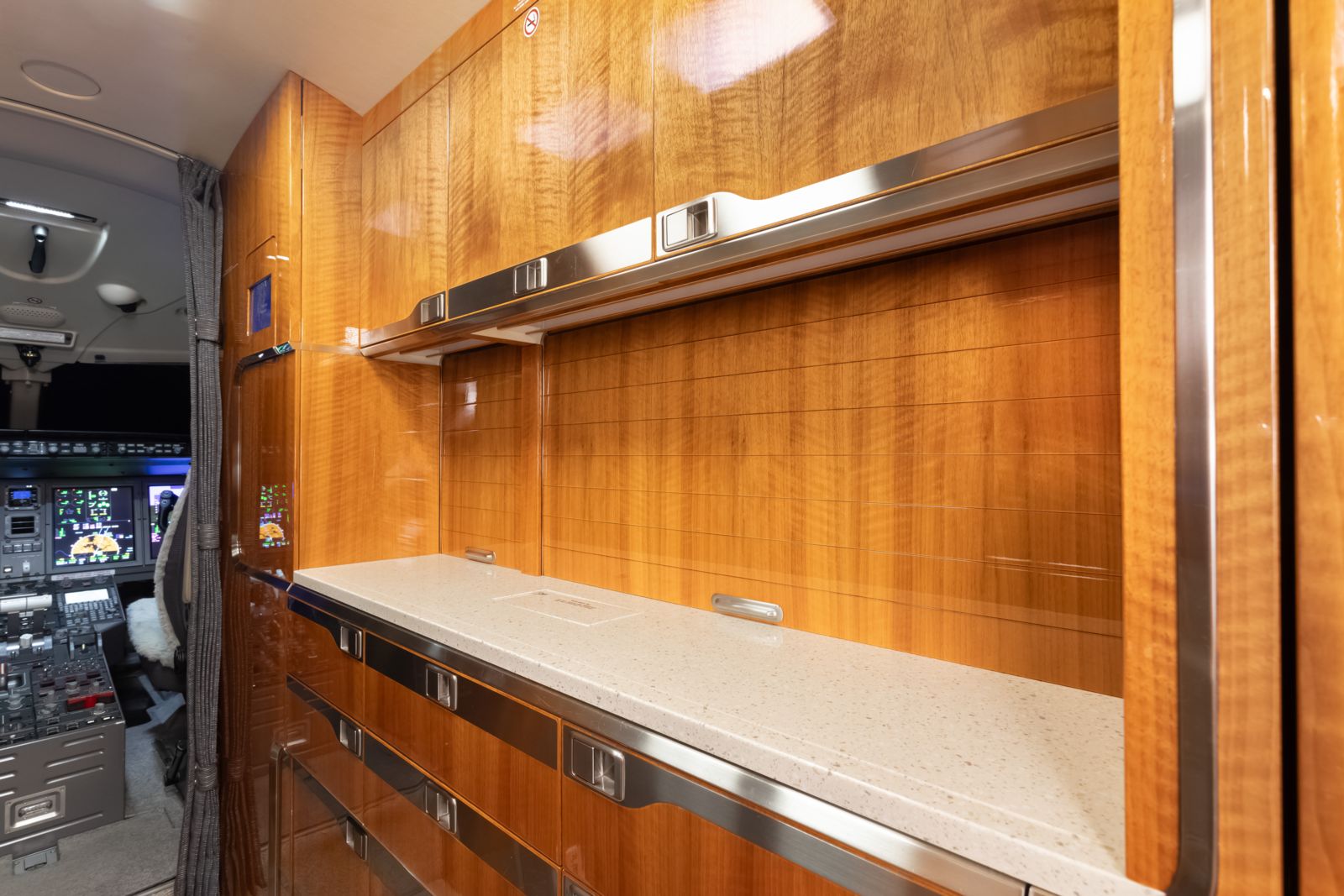 Bombardier CL 350/3500  S/N 20532 for sale | gallery image: /userfiles/images/CL350%2020532/bfp_0082.jpg