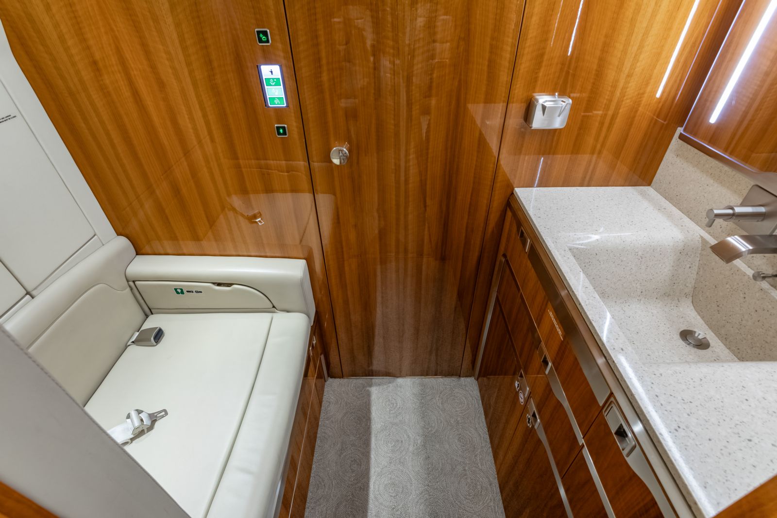 Bombardier CL 350/3500  S/N 20532 for sale | gallery image: /userfiles/images/CL350%2020532/bfp_0261.jpg