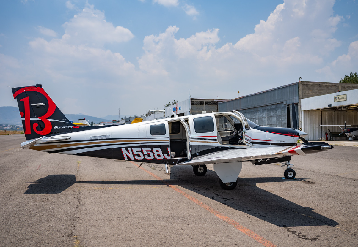 Beech Bonanza G36  S/N E-4099 for sale | gallery image: /userfiles/images/E-4099/5.png