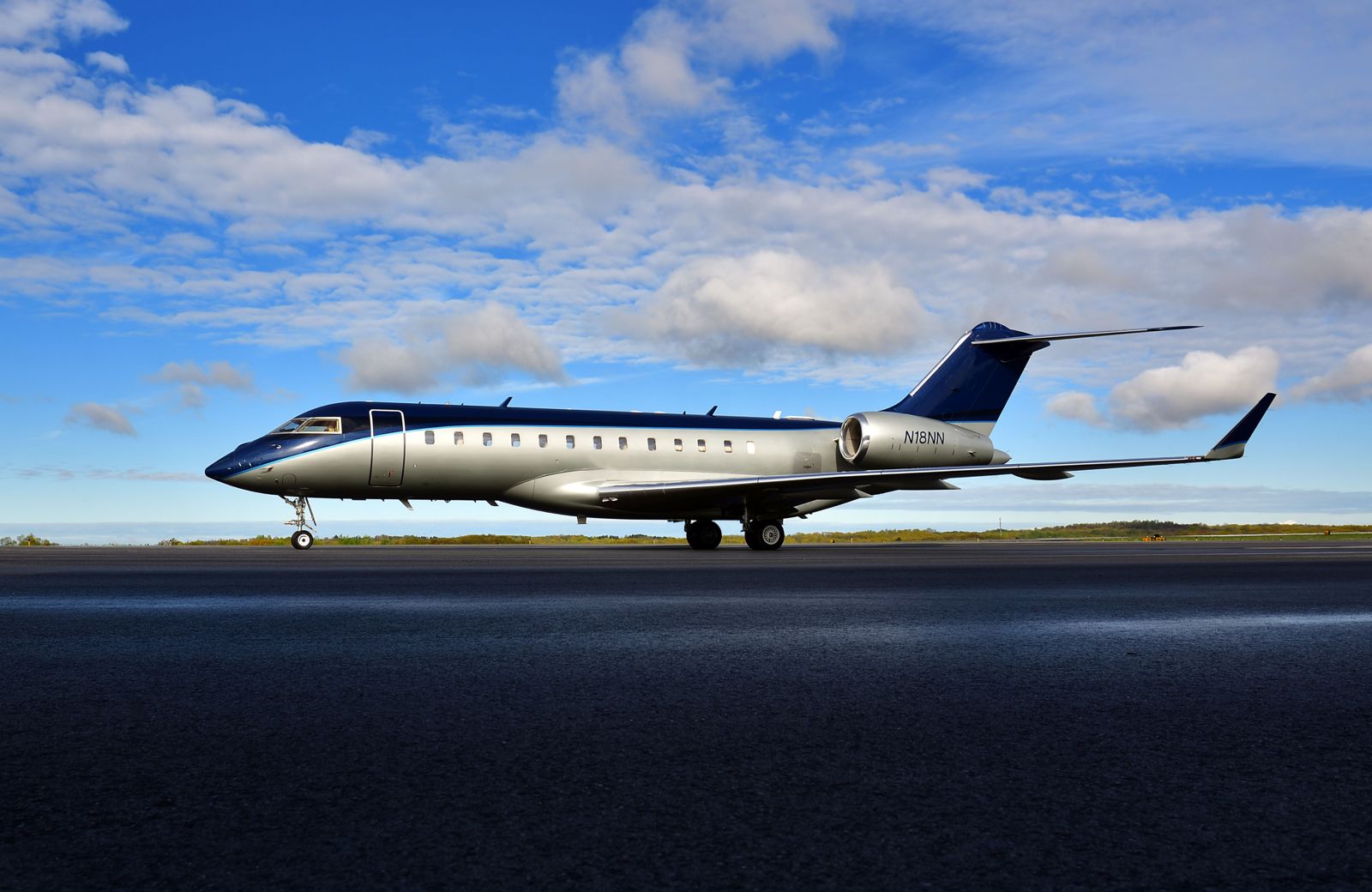 Bombardier Global Express XRS S/N 9185 for sale | feature image