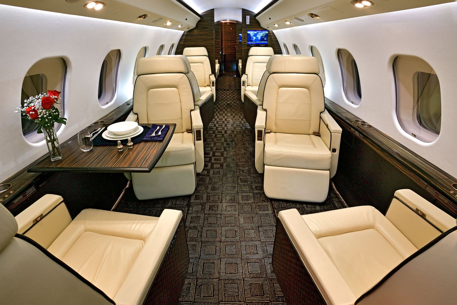 Bombardier Global Express XRS  S/N 9185 for sale | gallery image: /userfiles/images/Global%20XRS_sn9185/int1e_300.jpg