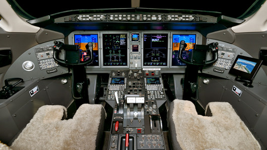 Bombardier CL 300  S/N 20066 for sale | gallery image: /userfiles/images/aircraft-listing/CL300_sn20066/cockpit.jpg