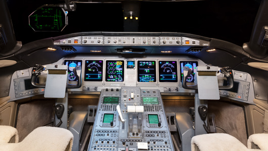 Bombardier Global 5000  S/N 9190 for sale | gallery image: /userfiles/images/aircraft-listing/Global_5000_sn9190/flight_deck.jpg