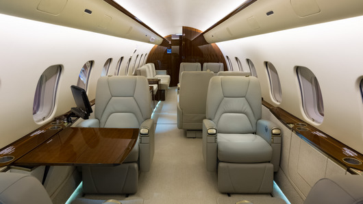 Bombardier Global 5000  S/N 9190 for sale | gallery image: /userfiles/images/aircraft-listing/Global_5000_sn9190/fwd_looking_aft.jpg