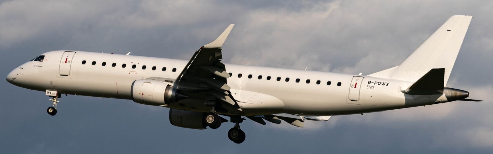 Related model: Embraer E190